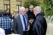 Айдан Салахова подарила картину "Пустота" Национальному музею искусств Азербайджана (ФОТО)