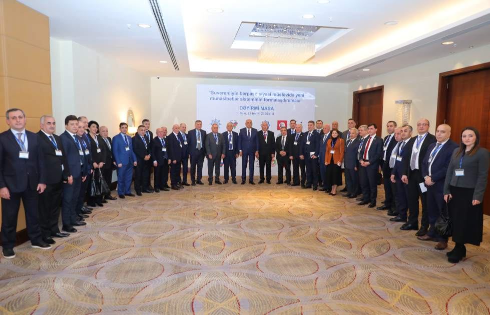 Azerbaijan's Baku hosts roundtable on sovereignty restoration and formation of new political relations (PHOTO)