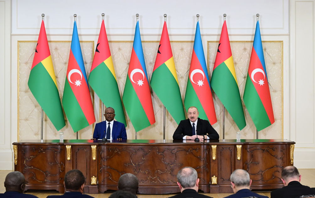 Президент Азербайджана Ильхам Алиев и Президент Гвинеи-Бисау Умару Сисоку Эмбало выступили с заявлениями для прессы (ФОТО/ВИДЕО)