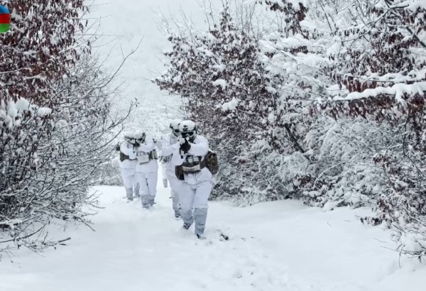 Azerbaijani army drills battle in snowdrifts and severe cold (VIDEO)