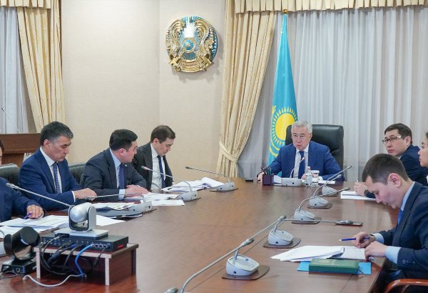 Kazakhstan's oil refining industry overshoots its targets