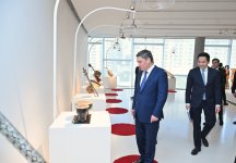 Премьер-министр Казахстана посетил Центр Гейдара Алиева в Баку (ФОТО)