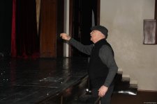 Баку в преддверии грандиозной премьеры "Гамлета" – занавес "Сад земных наслаждений" и величина Эйнштейна (ФОТО)