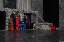 Баку в преддверии грандиозной премьеры "Гамлета" – занавес "Сад земных наслаждений" и величина Эйнштейна (ФОТО)