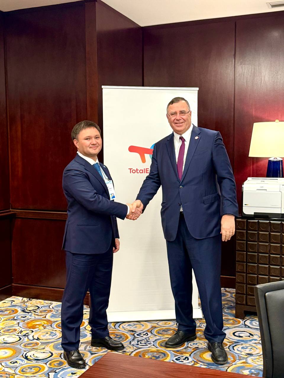 KazMunayGas, Total Energies discuss prospects for future cooperation