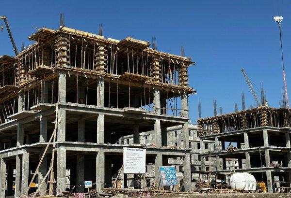 Azerbaijan's construction material production plummets in 10M2025