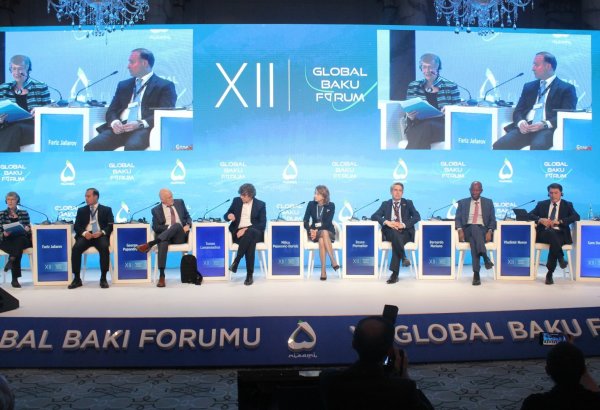 Global Baku Forum hosts panel discussion on "New Technologies for New World" (PHOTO)