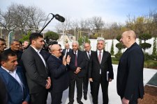 Президент Ильхам Алиев и Первая леди Мехрибан Алиева зажгли новрузовский костер вместе с жителями села Гасанриз Агдеринского района (ВИДЕО/ФОТО)