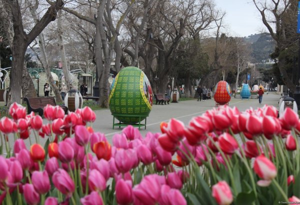 Azerbaijan's Baku ushers spring with colorful Novruz celebrations (PHOTO)