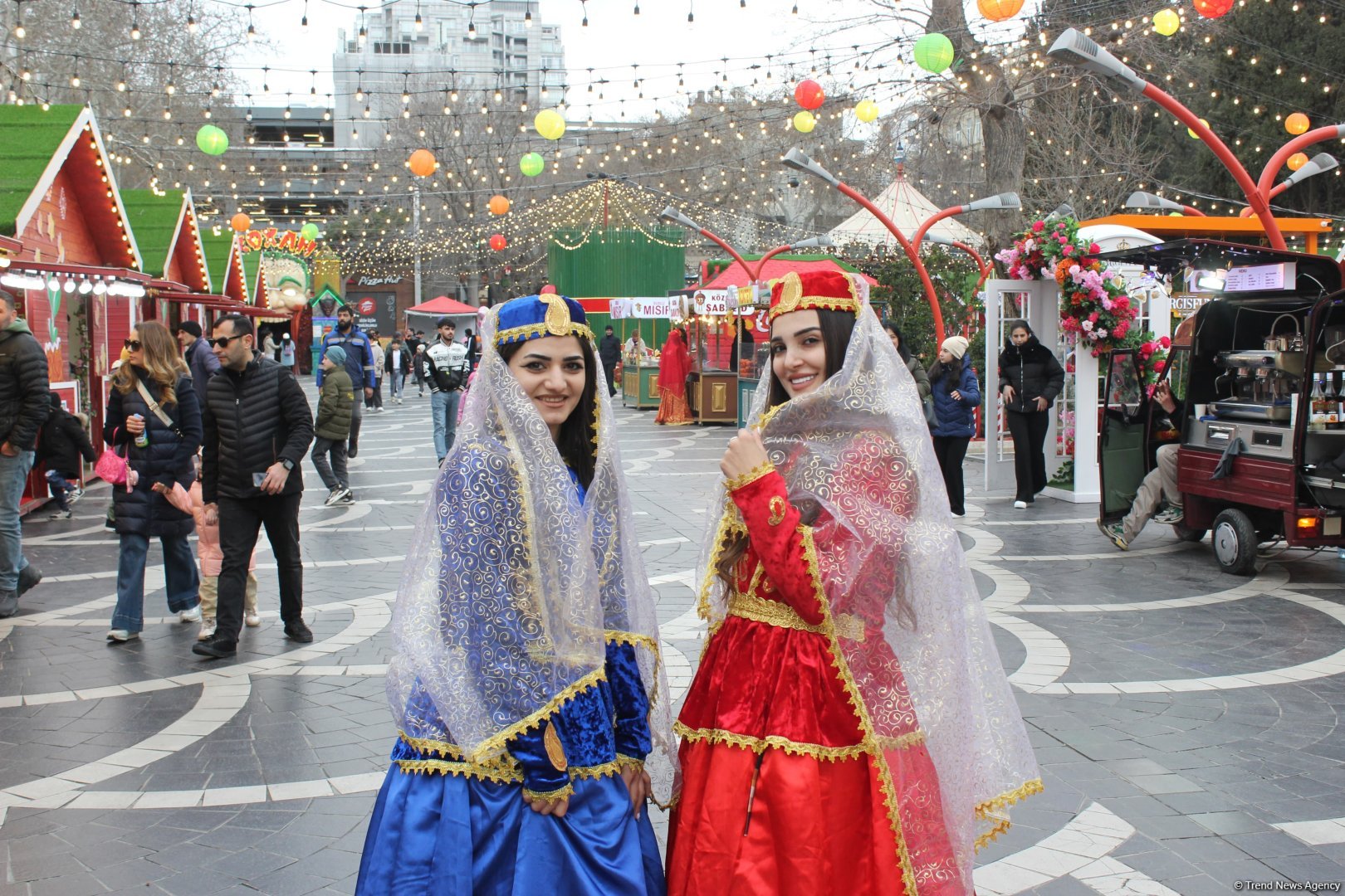 В Баку отмечают праздник Новруз (ФОТО)