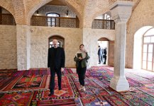Президент Ильхам Алиев и Первая леди Мехрибан Алиева приняли участие в открытии ряда объектов в Шуше и ознакомились с проводимыми строительными работами (ФОТО/ВИДЕО)
