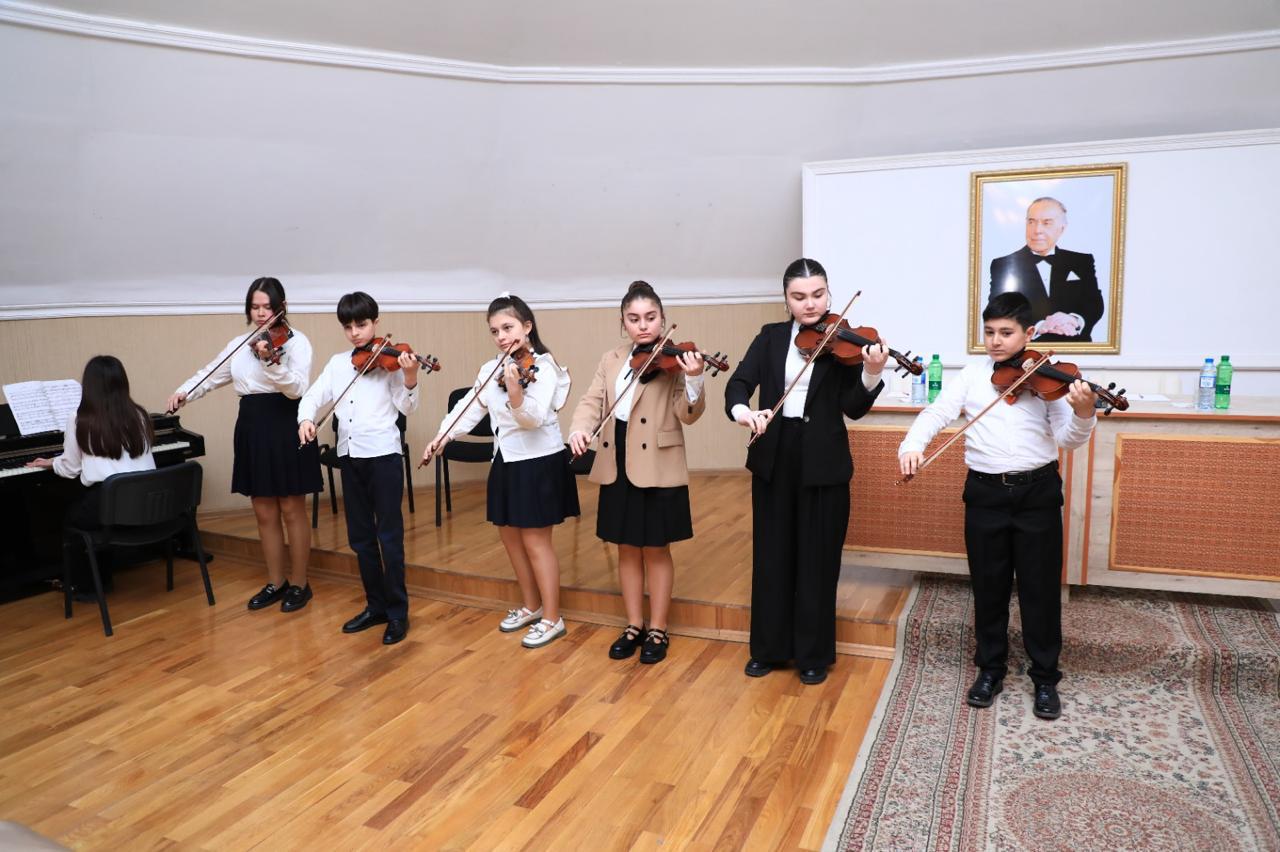 В Гяндже прошел творческий Infoday с участием одаренных детей (ФОТО)