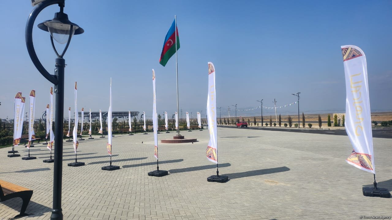 В селе Сарыджалы Агдамского района планируется строительство 425 частных домов в два этапа (ФОТО)