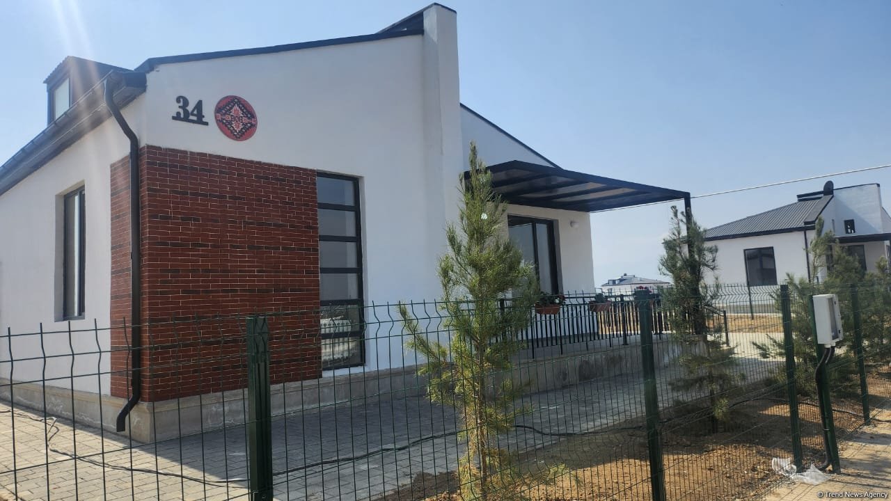 В селе Сарыджалы Агдамского района планируется строительство 425 частных домов в два этапа (ФОТО)
