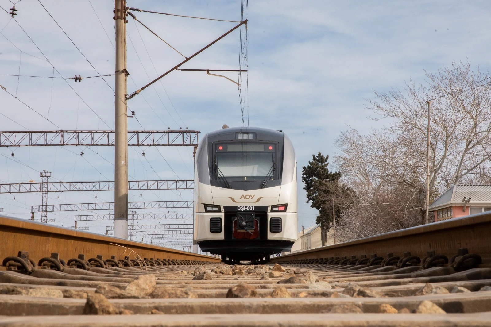 Swiss-minted train makes its debut on Azerbaijan's Absheron circular route (PHOTO)