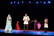 В Шеки показали спектакль о дочери последнего Карабахского хана Хуршидбану Натаван (ФОТО)