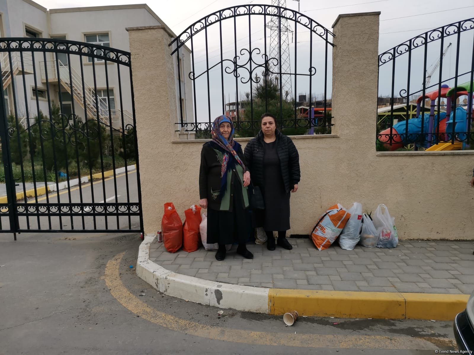 В село Сарыджалы Агдамского возвращается очередная группа бывших вынужденных переселенцев (ФОТО/ВИДЕО)