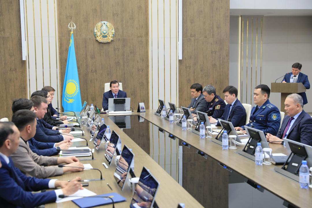 Kazakhstan rolls up sleeves for ambitious road repair project in Aktobe