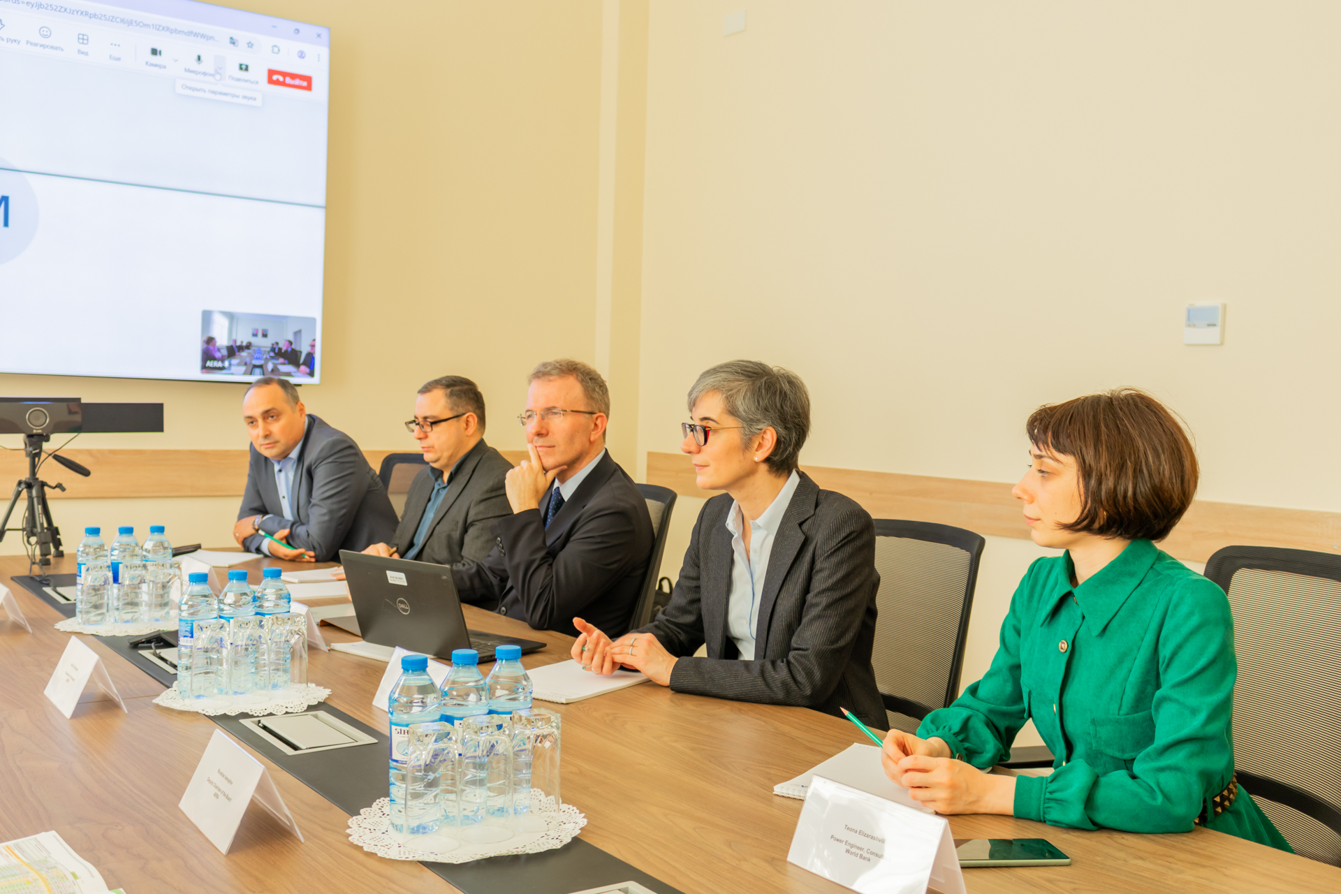 AERA и Всемирный банк обсудили сотрудничество в энергетическом секторе (ФОТО)