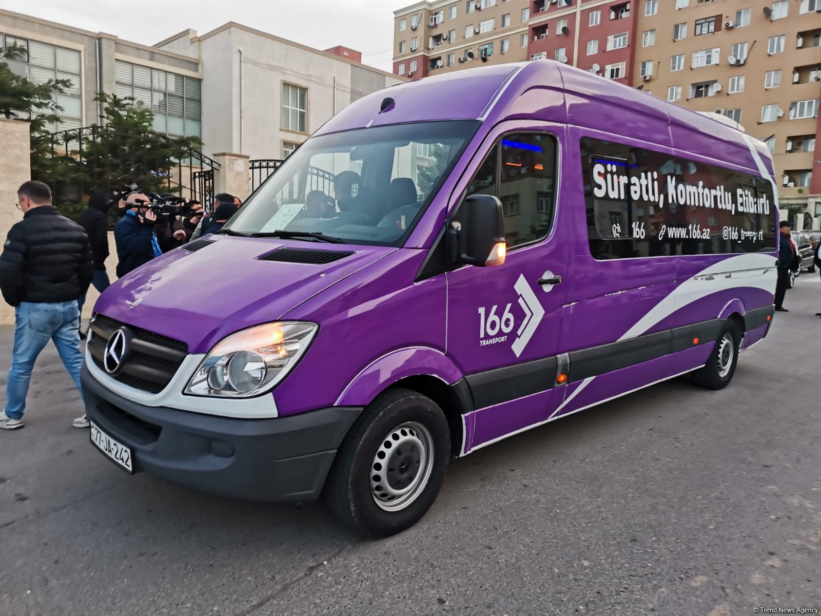 В село Сарыджалы Агдамского возвращается очередная группа бывших вынужденных переселенцев (ФОТО)