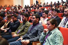 В Баку прошел 6-й Международный форум по искусственному интеллекту и большим данным (ФОТО)