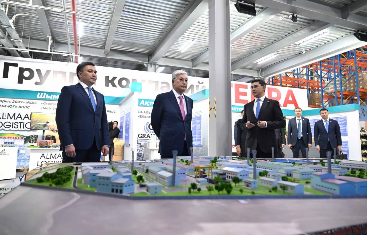President Tokayev explores advanced logistics center in Kazakhstan’s Shymkent