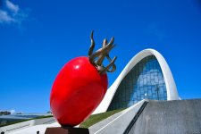 Прогулка по парку Центра Гейдара Алиева – любимое место отдыха и лицезрения красоты искусства (ФОТОРЕПОРТАЖ)