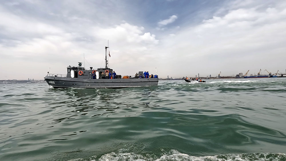 Azerbaijan Naval Forces holding training with diving crew (VIDEO)