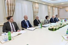 Обсуждены вопросы развития экономических связей и расширения взаимной торговли между Азербайджаном и Словенией (ФОТО)