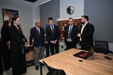Ректор Университета АДА Хафиз Пашаев ознакомился с условиями, созданными в Креативном центре (ФОТО)