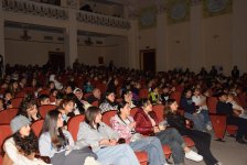 В Мингячевире появилась волшебная карусель (ФОТО)