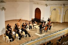 Азербайджанская классика с французской изюминкой -  чувственная интерпретация (ФОТО)