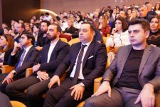 Тогрул Асадуллаев представил волшебную магию кяманчи вместе с отцом и дочерью (ФОТО)