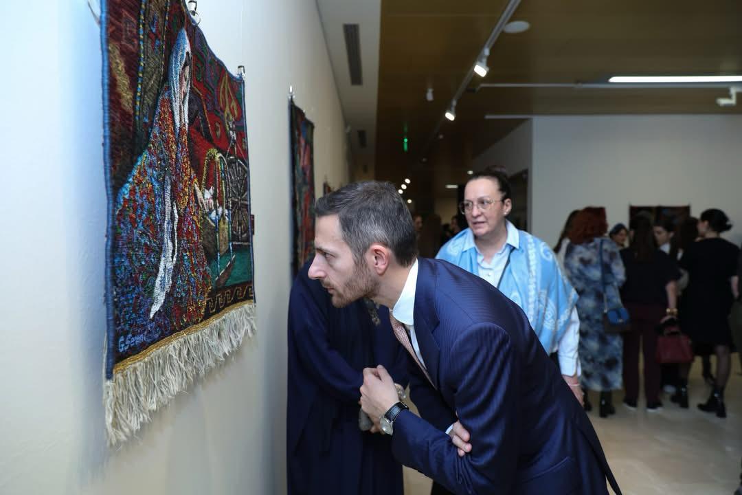 Вторая жизнь в Баку: когда ковёр становится холстом, а искусство – манифестом (ФОТО)