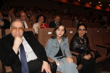 В Баку состоялась торжественная премьера художественного фильма "Doğma torpaq" о Карабахской войне (ФОТО)