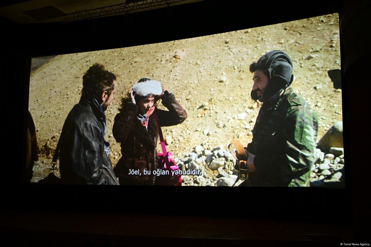 В Баку состоялась торжественная премьера художественного фильма "Doğma torpaq" о Карабахской войне (ФОТО)