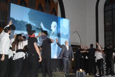 В Баку состоялась премьера рок-оперы "Варавва", посвященной Пасхе (ВИДЕО, ФОТО)