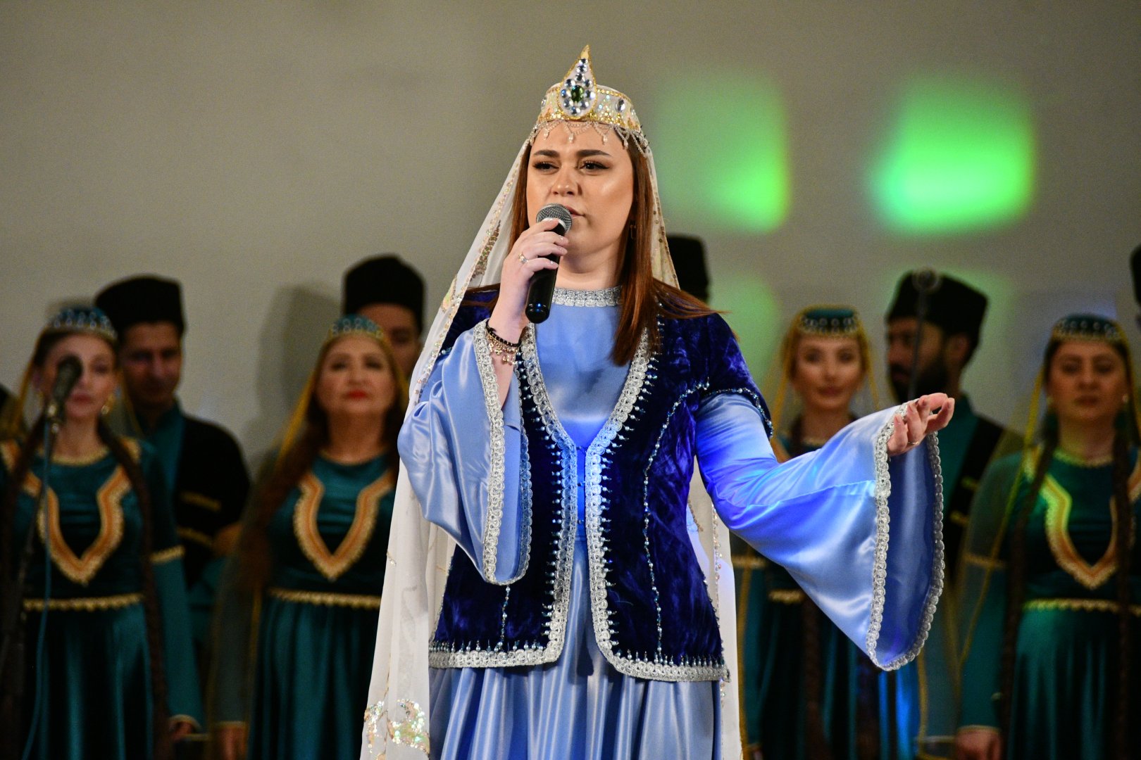 Вечер редких танцев в Баку - магия азербайджанского искусства (ФОТО)