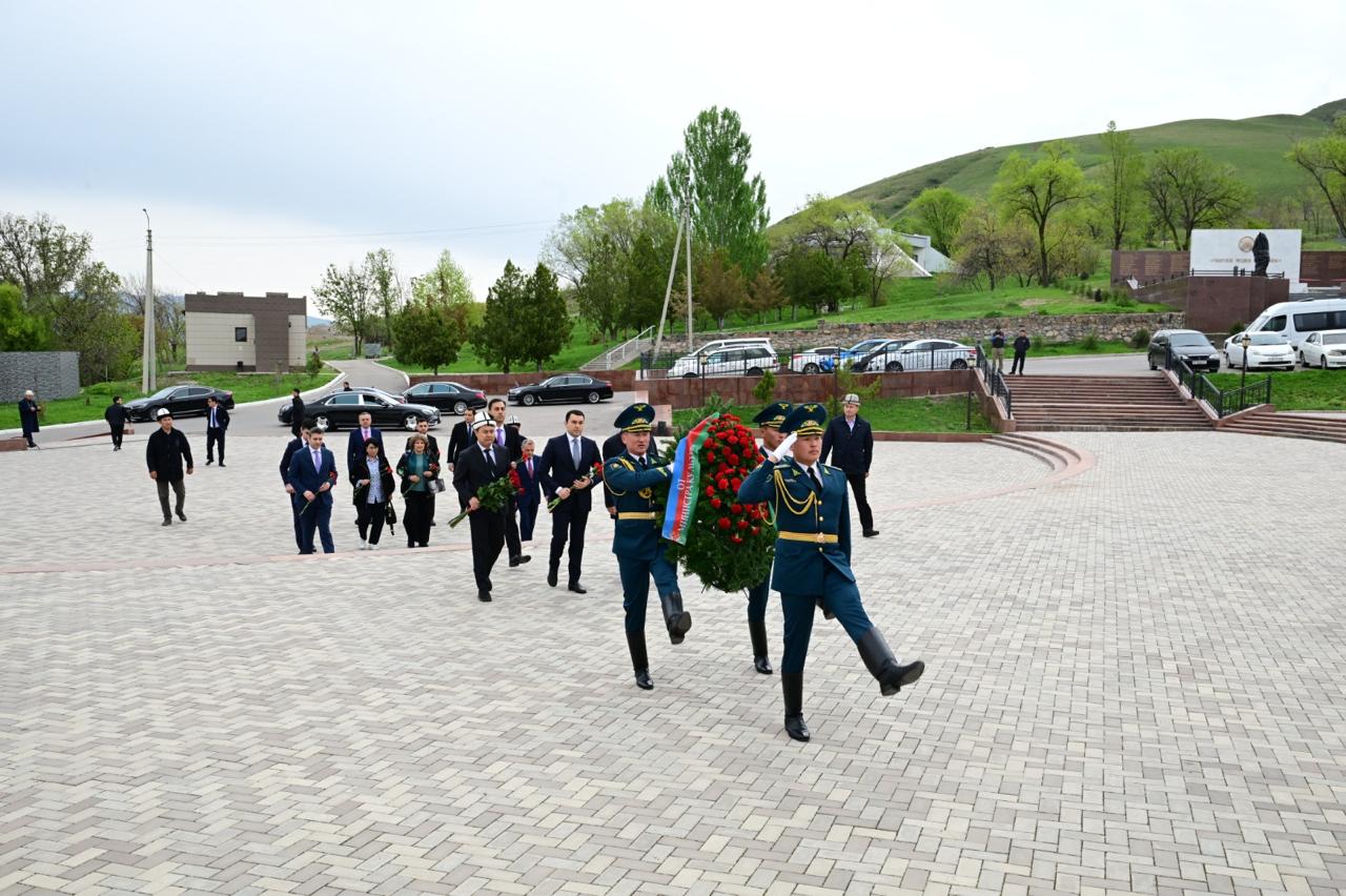 Торжество культуры Азербайджана в Кыргызстане: грандиозный гала-концерт, экспозиция работ эпохи Каджаров (ФОТО)
