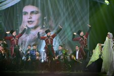 Торжество культуры Азербайджана в Кыргызстане: грандиозный гала-концерт, экспозиция работ эпохи Каджаров (ФОТО)