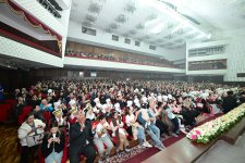 Торжество культуры Азербайджана в Кыргызстане: грандиозный гала-концерт, экспозиция работ эпохи Каджаров (ФОТО)