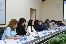 В Баку в рамках "Года Конституции и суверенитета" состоялась информационная сессия для представителей СМИ (ФОТО)