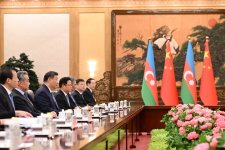 Состоялась встреча Президента Ильхама Алиева с Си Цзиньпином в расширенном составе (ВИДЕО/ФОТО)