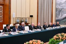 Президент Ильхам Алиев встретился с председателем Постоянного комитета Всекитайского собрания народных представителей (ФОТО/ВИДЕО)