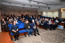 В Кыргызстане с большим успехом проходят Дни культуры Азербайджана – литература, искусство (ФОТО)
