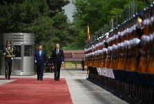 В Пекине состоялась церемония официальной встречи Президента Ильхама Алиева (ВИДЕО/ФОТО)
