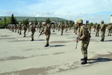 В Азербайджане на сборах с военнообязанными особое внимание уделяется практическим занятиям