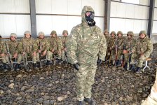 В Азербайджане на сборах с военнообязанными особое внимание уделяется практическим занятиям