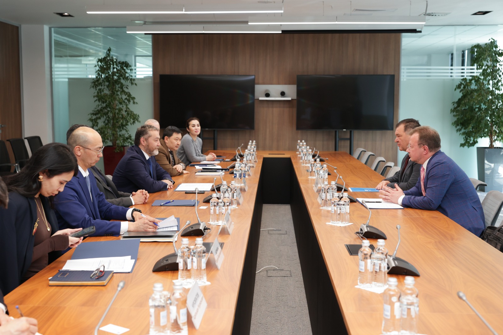 KazTransOil and IAOT explore new opportunities for joint initiatives in oil transportation