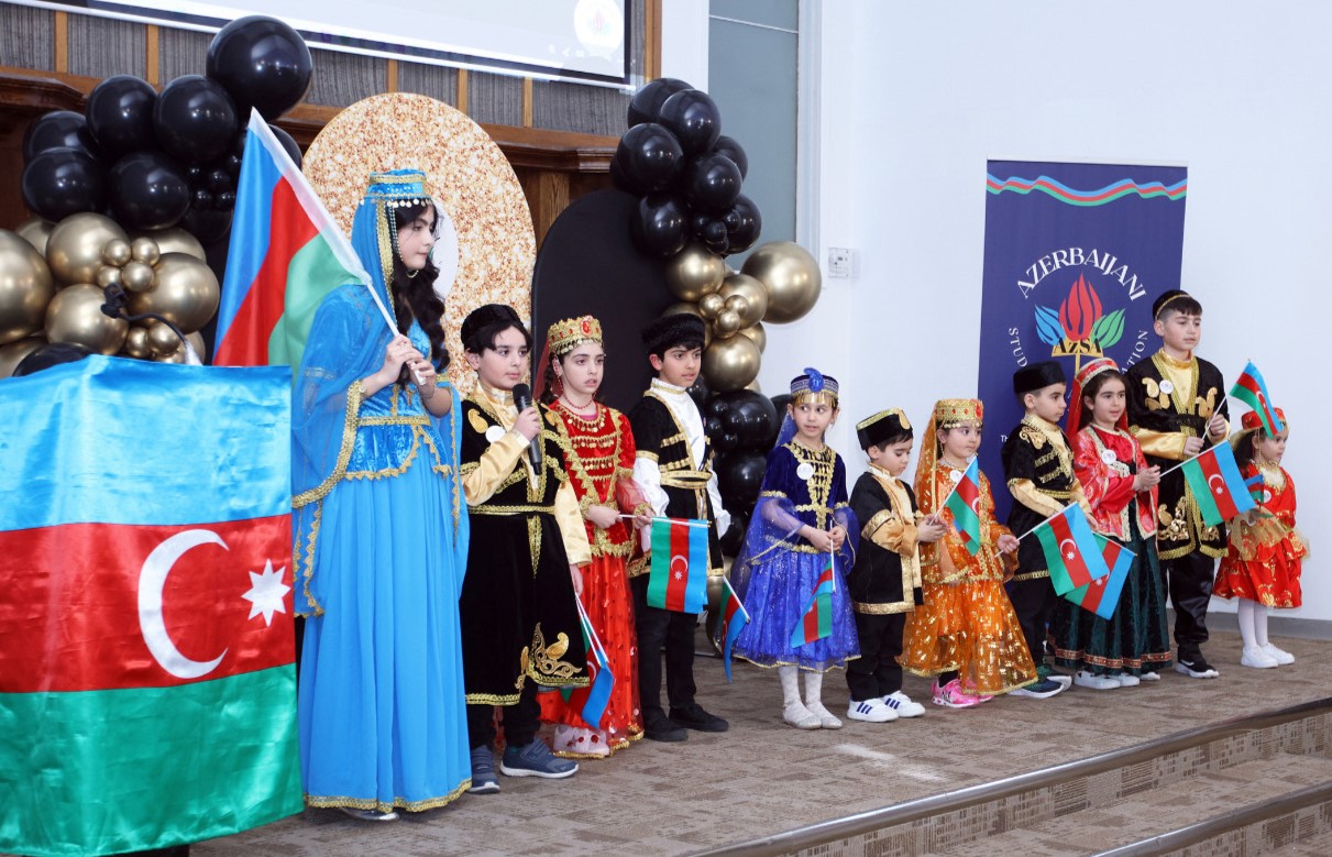 Азербайджанская культура  пропагандируется в Канаде (ФОТО)